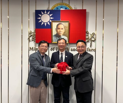 恭賀本系醫管碩專班曹承榮系友榮陞衛福部朴子醫院院長